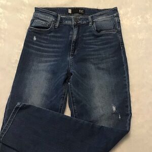 KUT From the Kloth Naomi Girlfriend Ankle Straight Leg Jeans. Size 2